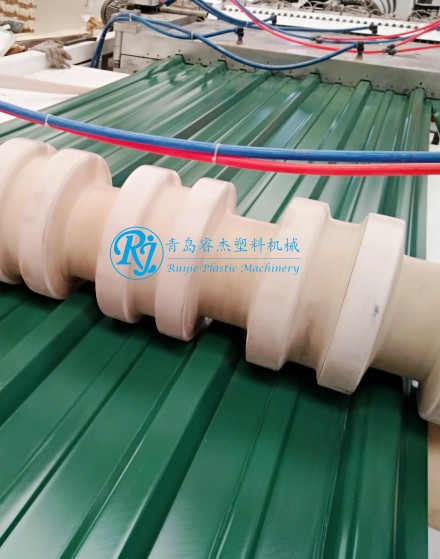 T型瓦生產(chǎn)線(xiàn)